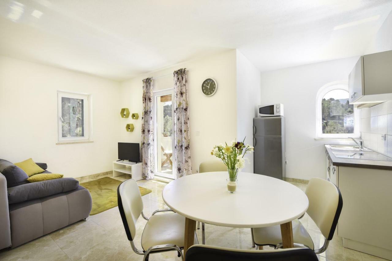 Villa Mar 1 - Luxury Apartments 푸치스차 외부 사진