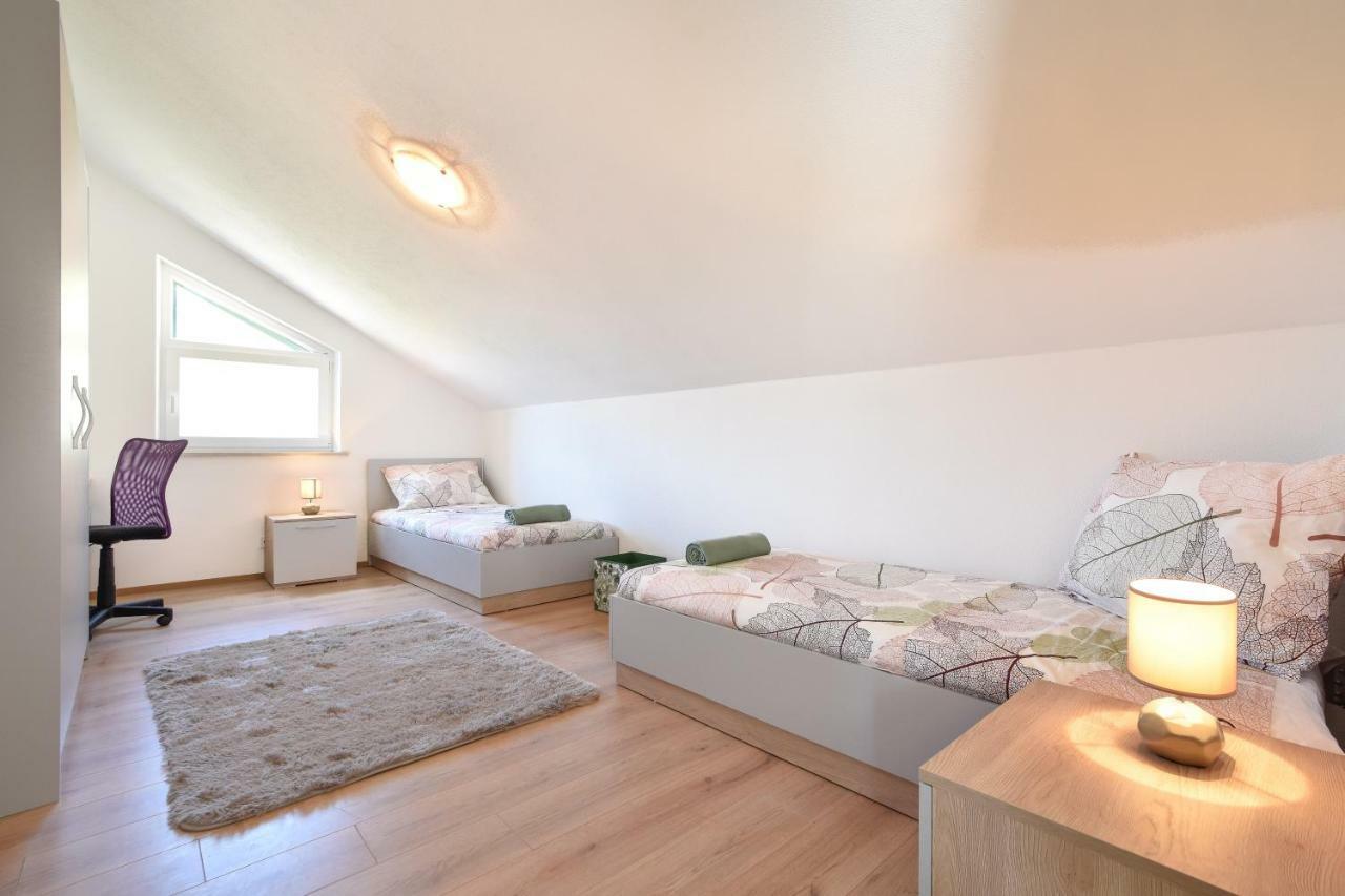 Villa Mar 1 - Luxury Apartments 푸치스차 외부 사진