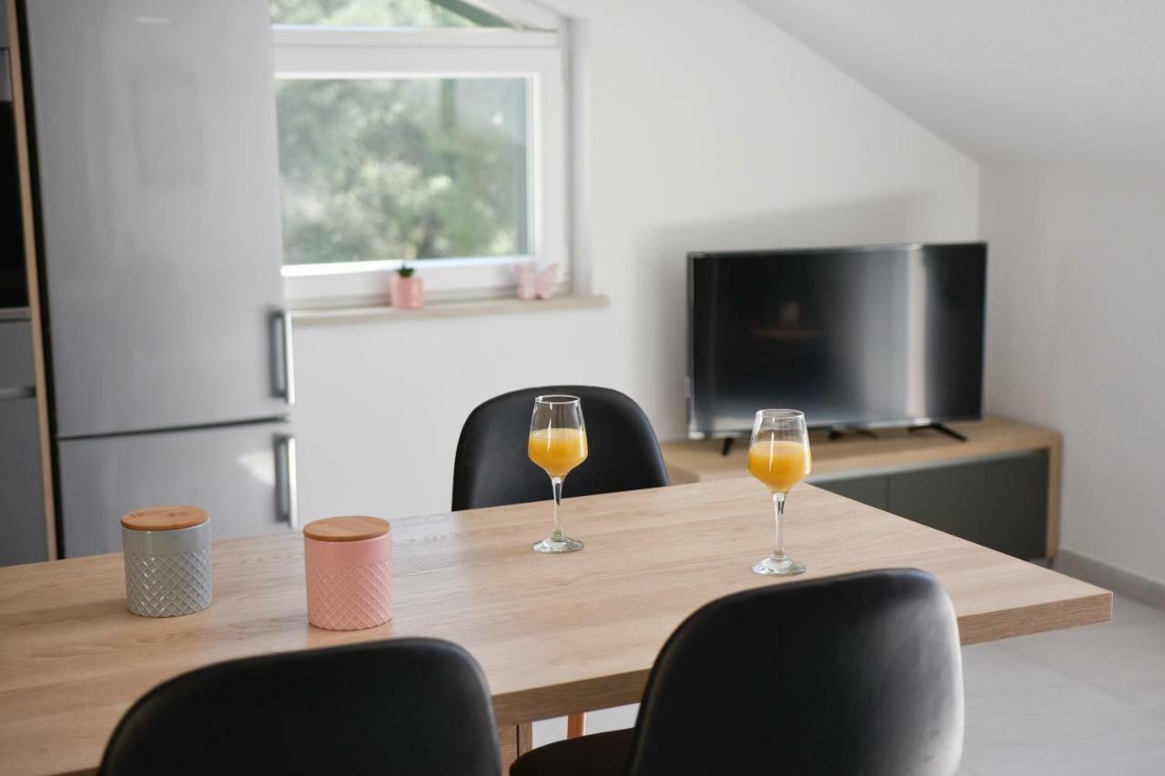 Villa Mar 1 - Luxury Apartments 푸치스차 외부 사진