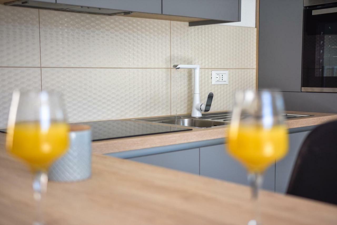 Villa Mar 1 - Luxury Apartments 푸치스차 외부 사진
