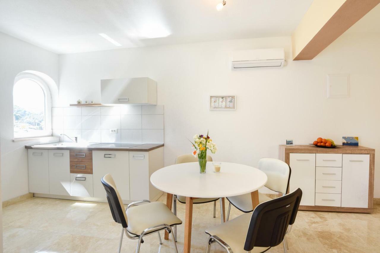 Villa Mar 1 - Luxury Apartments 푸치스차 외부 사진